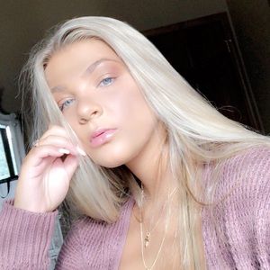 Meet your Posher, Savannah